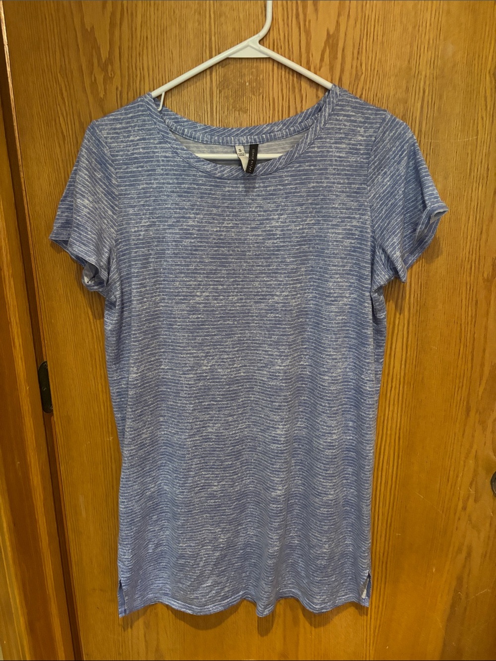 Jaclyn Intimates, short sleeve night gown 
Blue striped, Small
